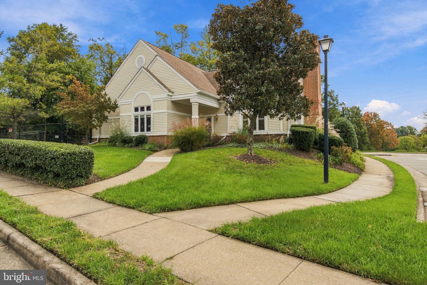 8210 Crossbrook Ct #202 Property Photo 26