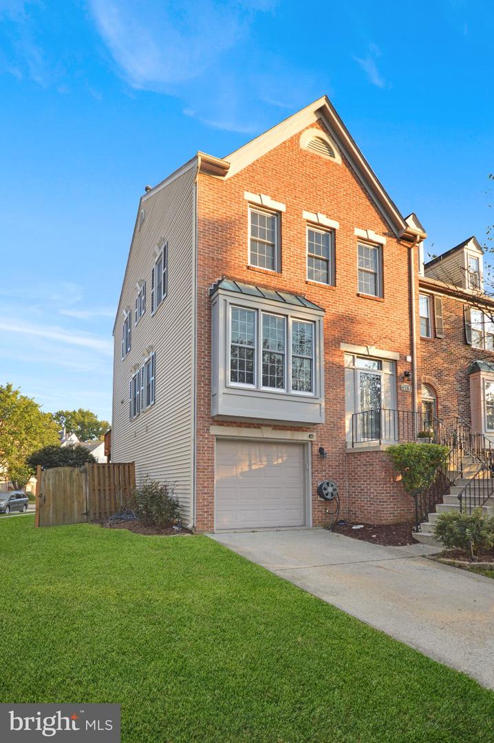 6429 ENGLISH IVY CT Property Photo 1