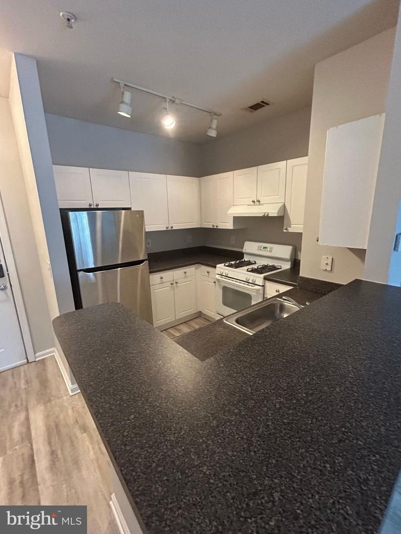 11350 Aristotle Dr #7-203 Property Photo 6
