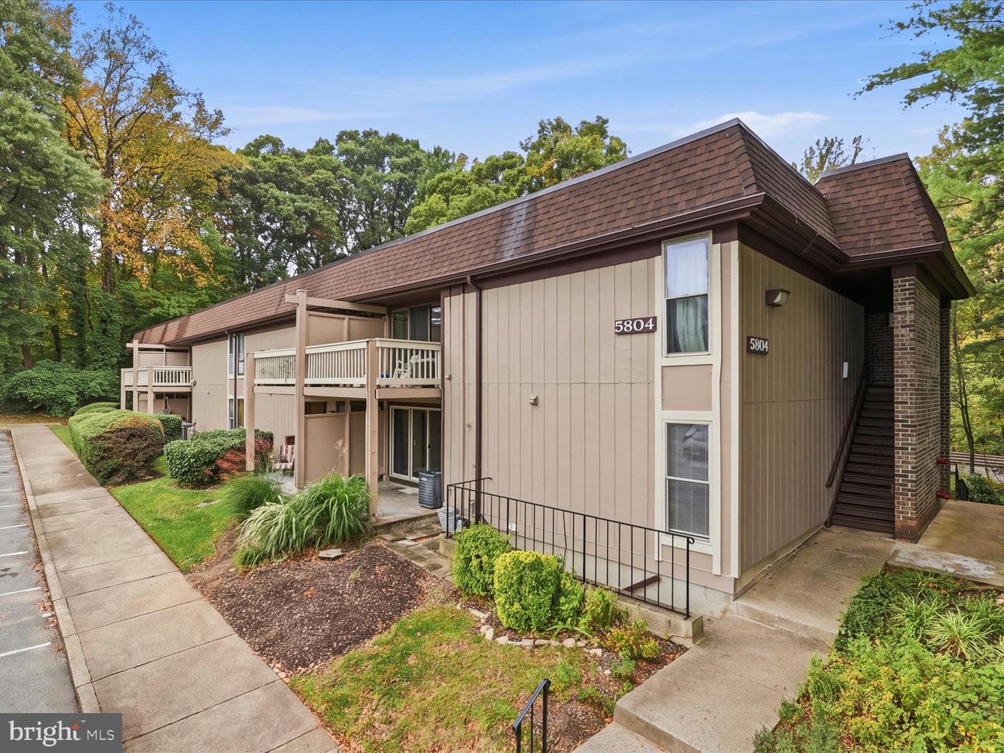 5804 Royal Ridge Dr #d Property Photo 5