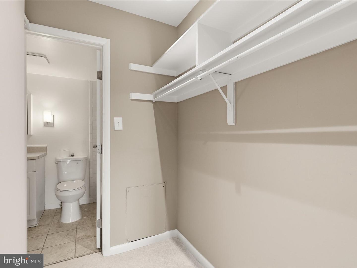 5804 Royal Ridge Dr #d Property Photo 17