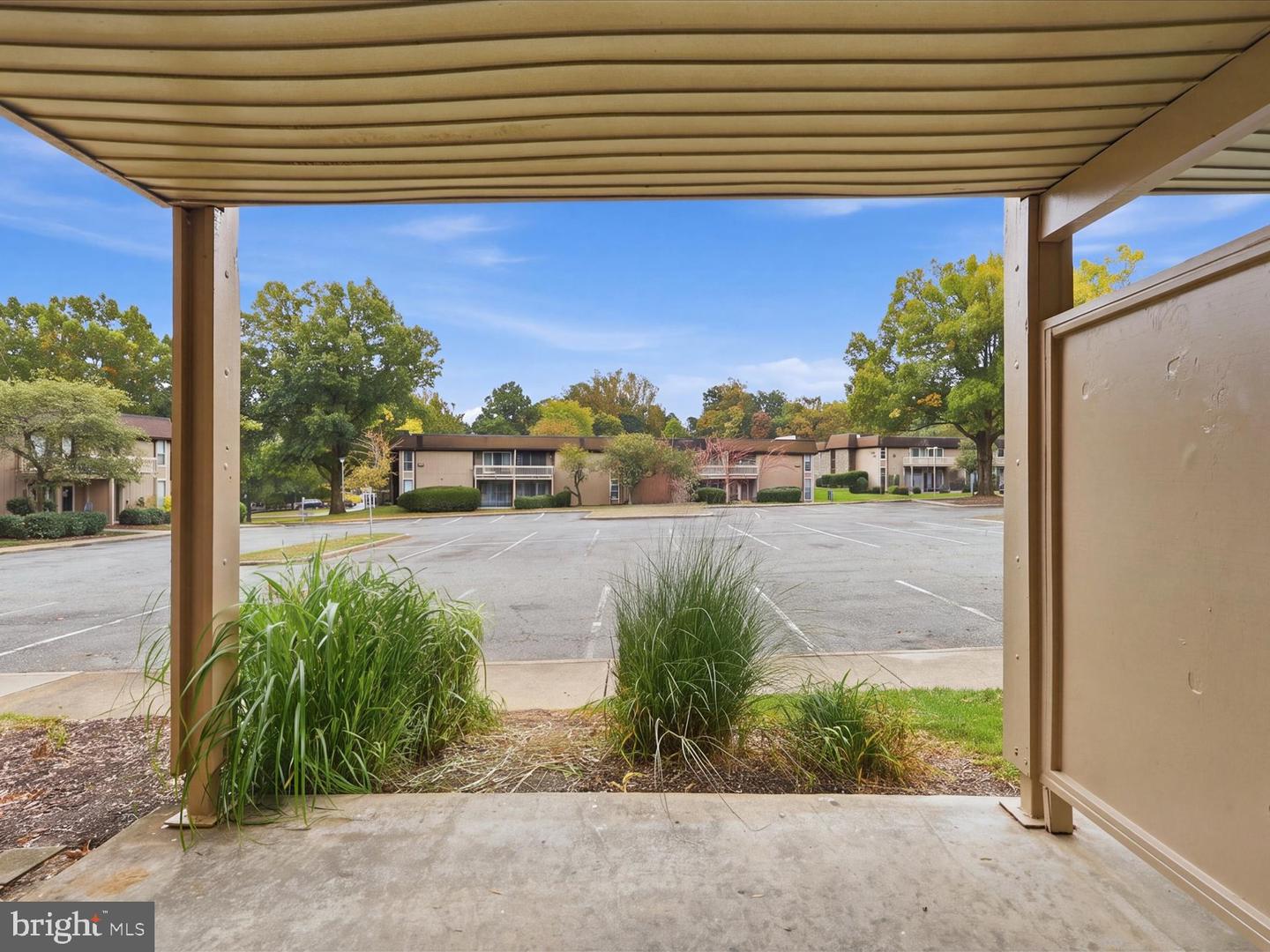 5804 Royal Ridge Dr #d Property Photo 22