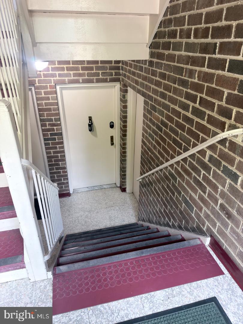 9709 Kings Crown Ct #2 Property Photo 2