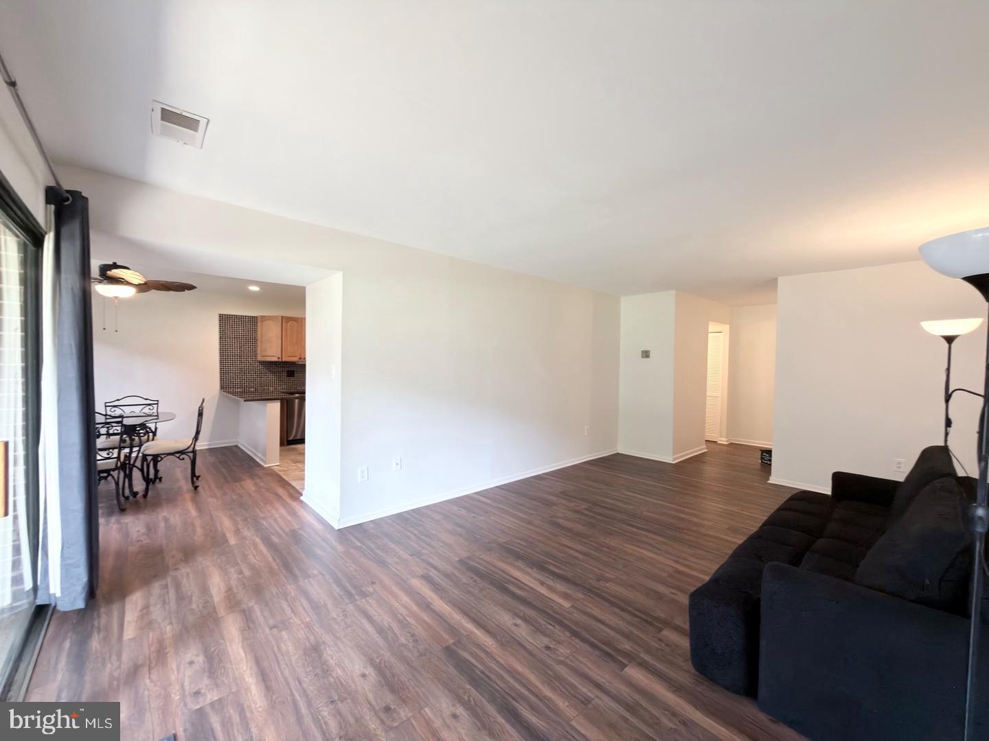 9709 Kings Crown Ct #2 Property Photo 5