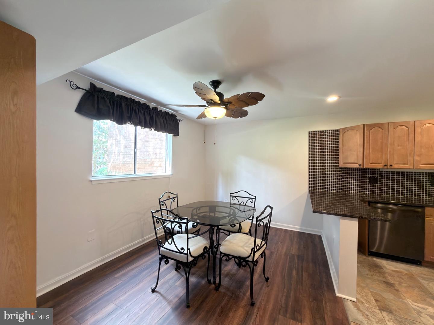 9709 Kings Crown Ct #2 Property Photo 6