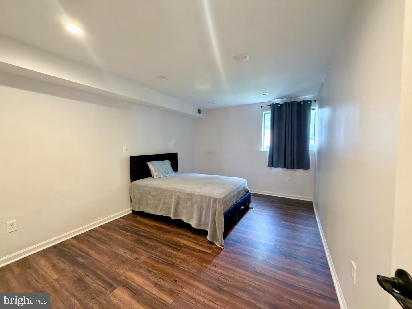 9709 Kings Crown Ct #2 Property Photo 12