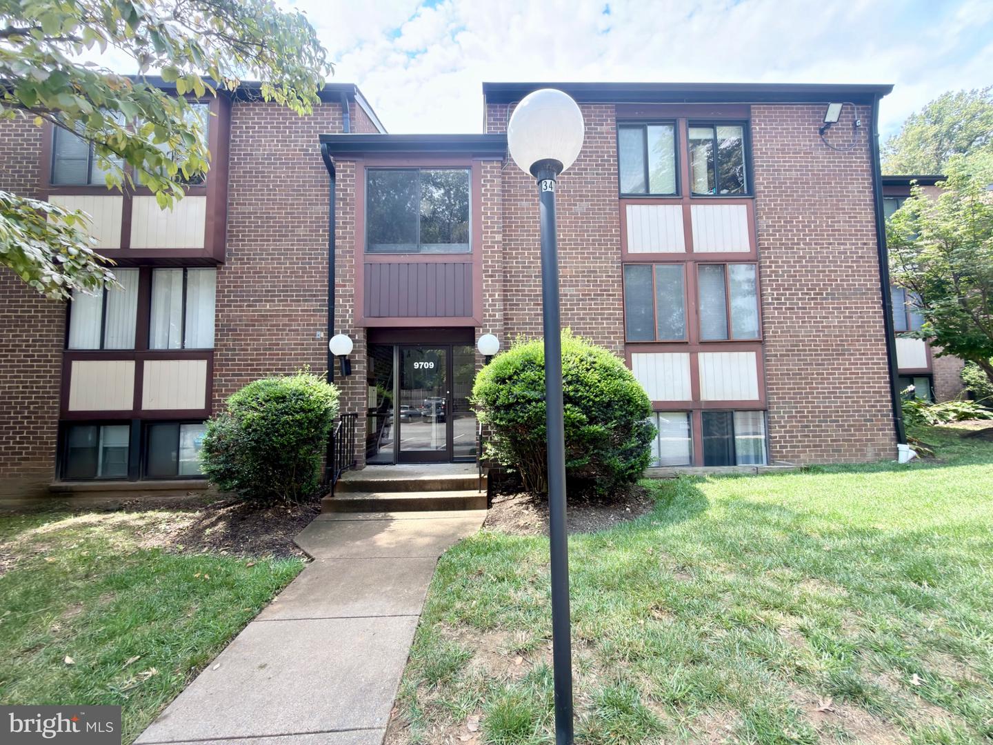 9709 Kings Crown Ct #2 Property Photo 16