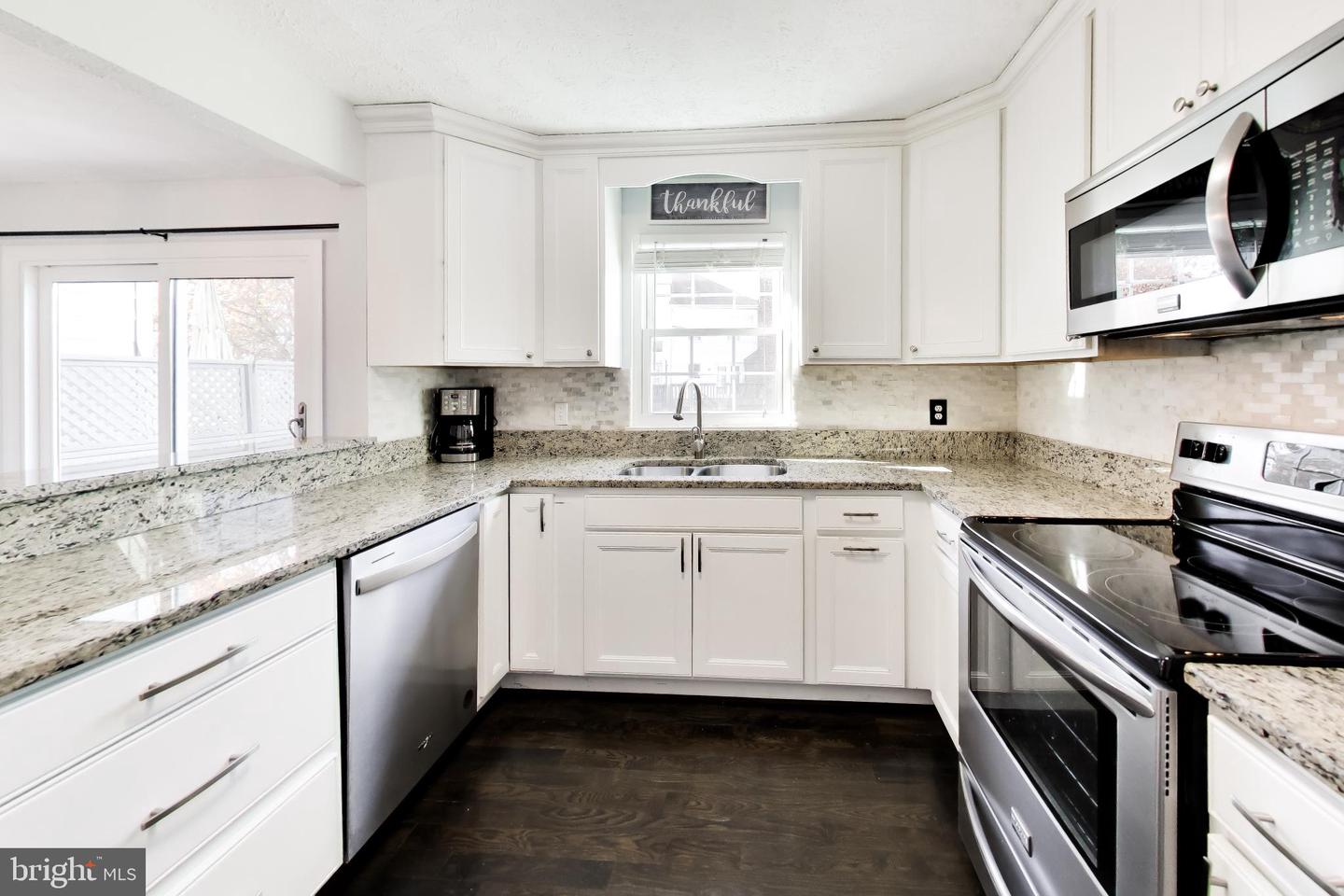 14083 Winding Ridge Ln Property Photo 10