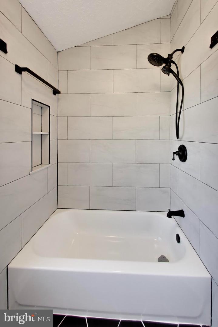 14083 Winding Ridge Ln Property Photo 21