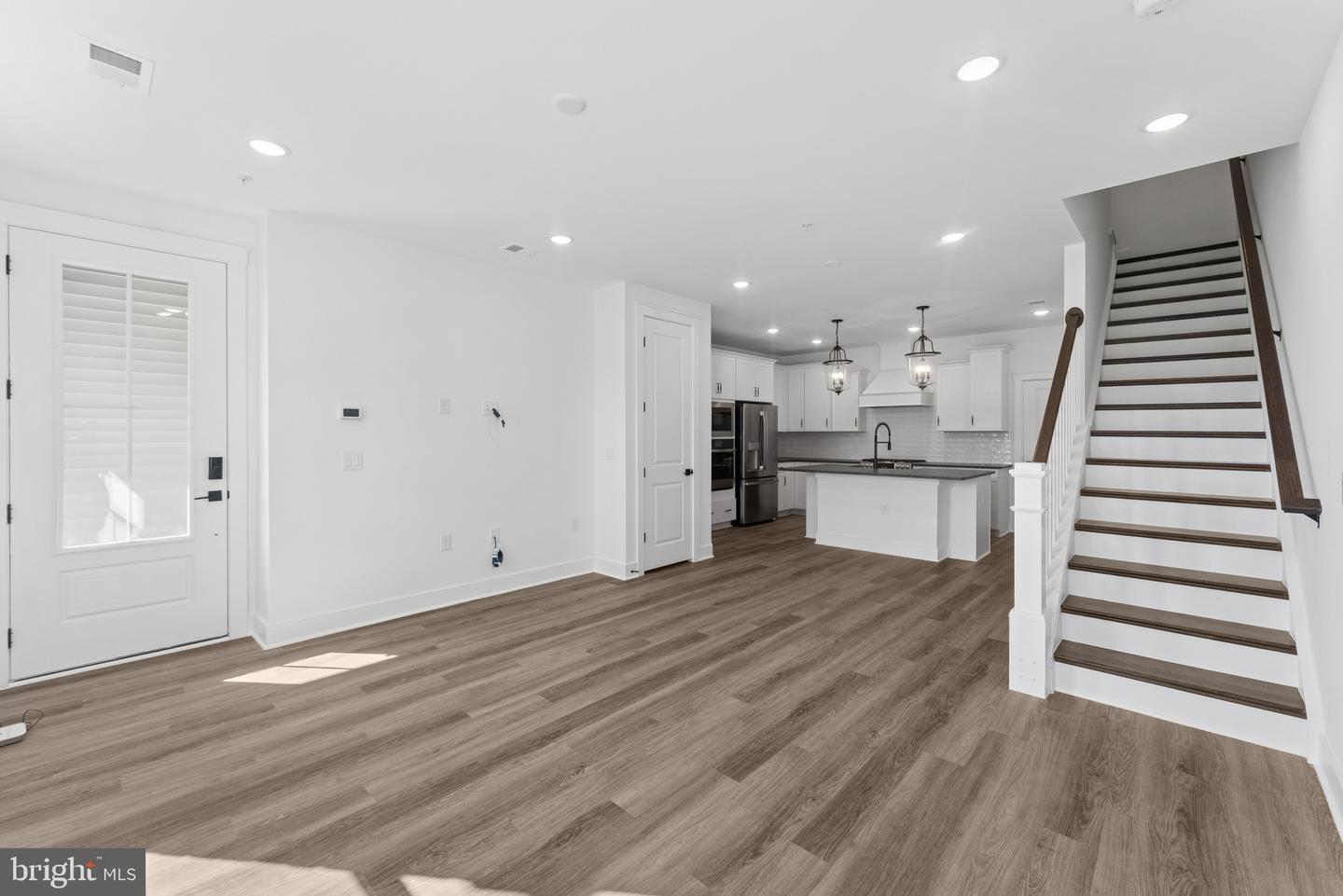 4855 Bauhaus Sq Property Photo 3
