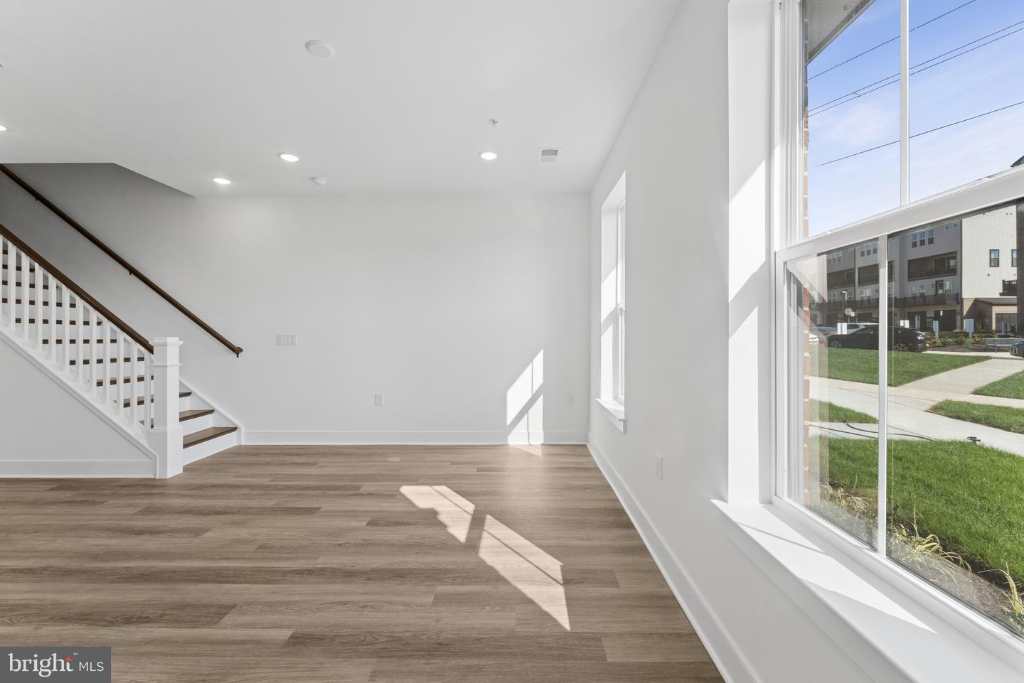 4855 Bauhaus Sq Property Photo 4