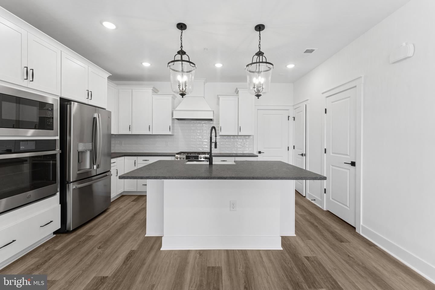 4855 Bauhaus Sq Property Photo 12