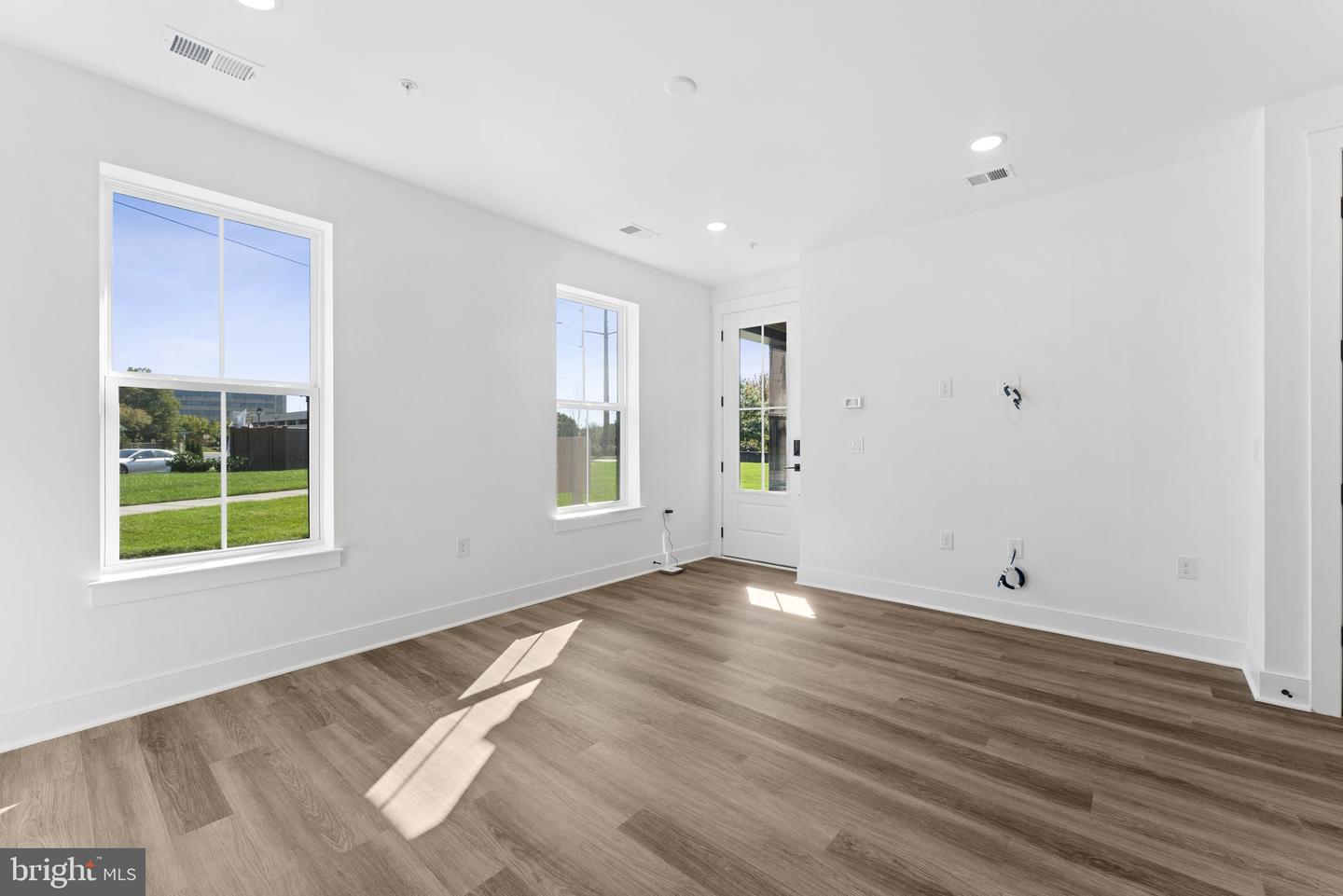 4855 Bauhaus Sq Property Photo 13