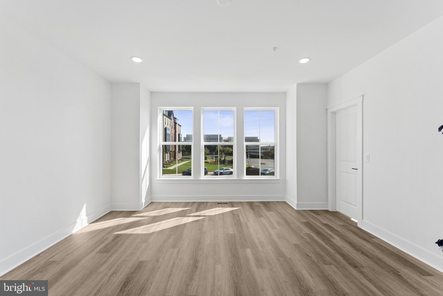 4855 Bauhaus Sq Property Photo 14
