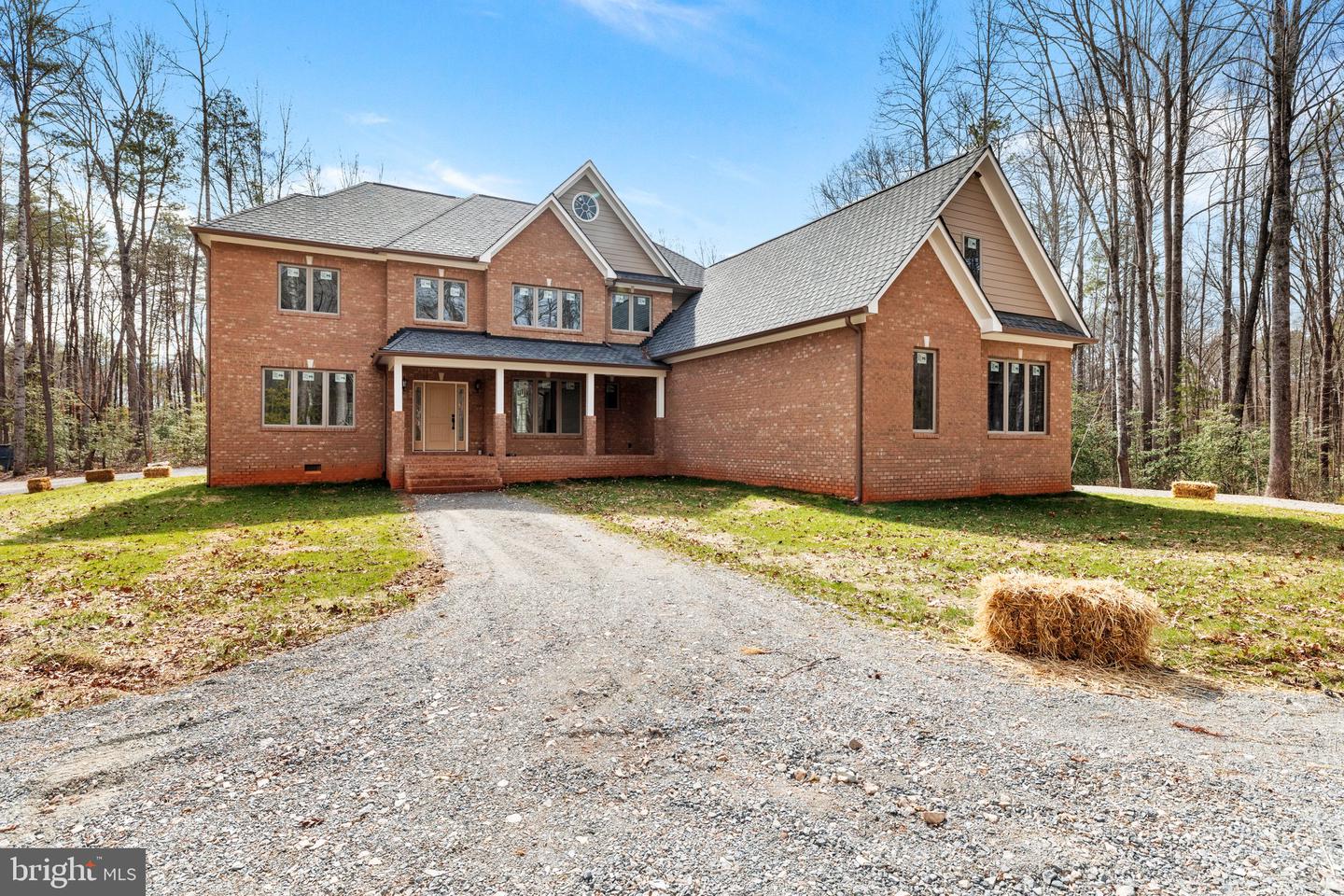 200 Lindsey Ln Property Photo