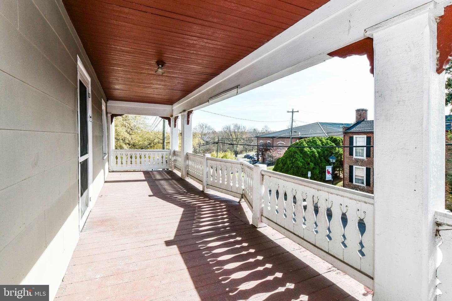 173 Main St Property Photo 16