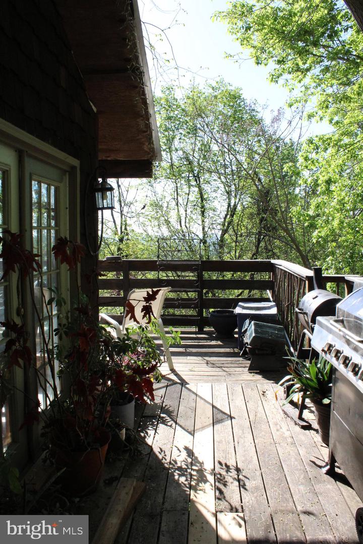 446 Spring Dr Property Photo 25