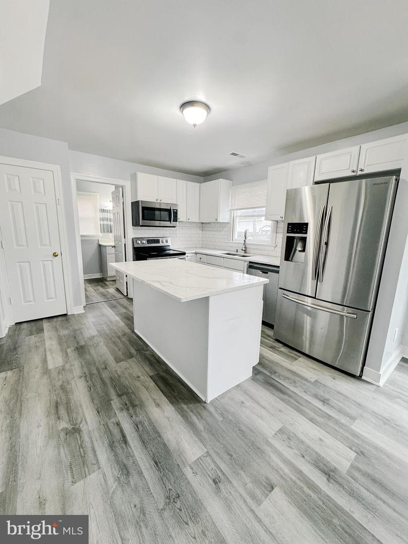 6 Courtside Ln Property Photo 7