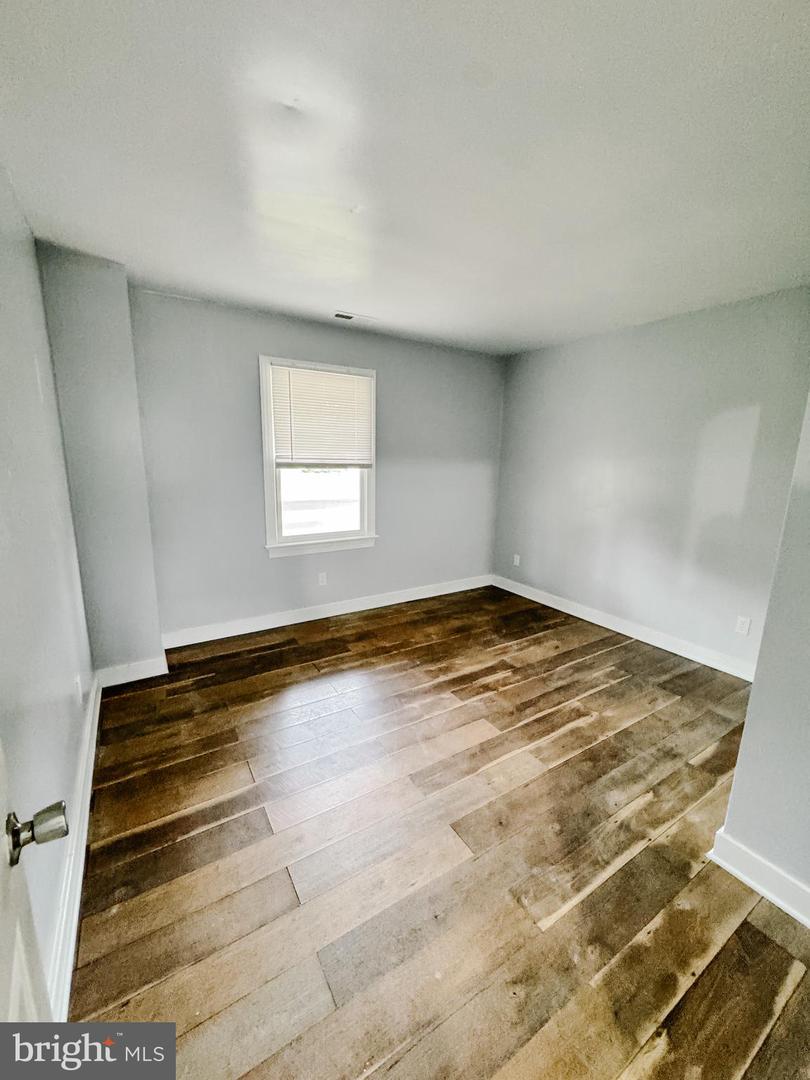 6 Courtside Ln Property Photo 8