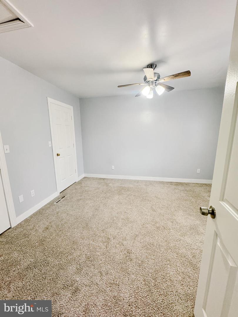 6 Courtside Ln Property Photo 12