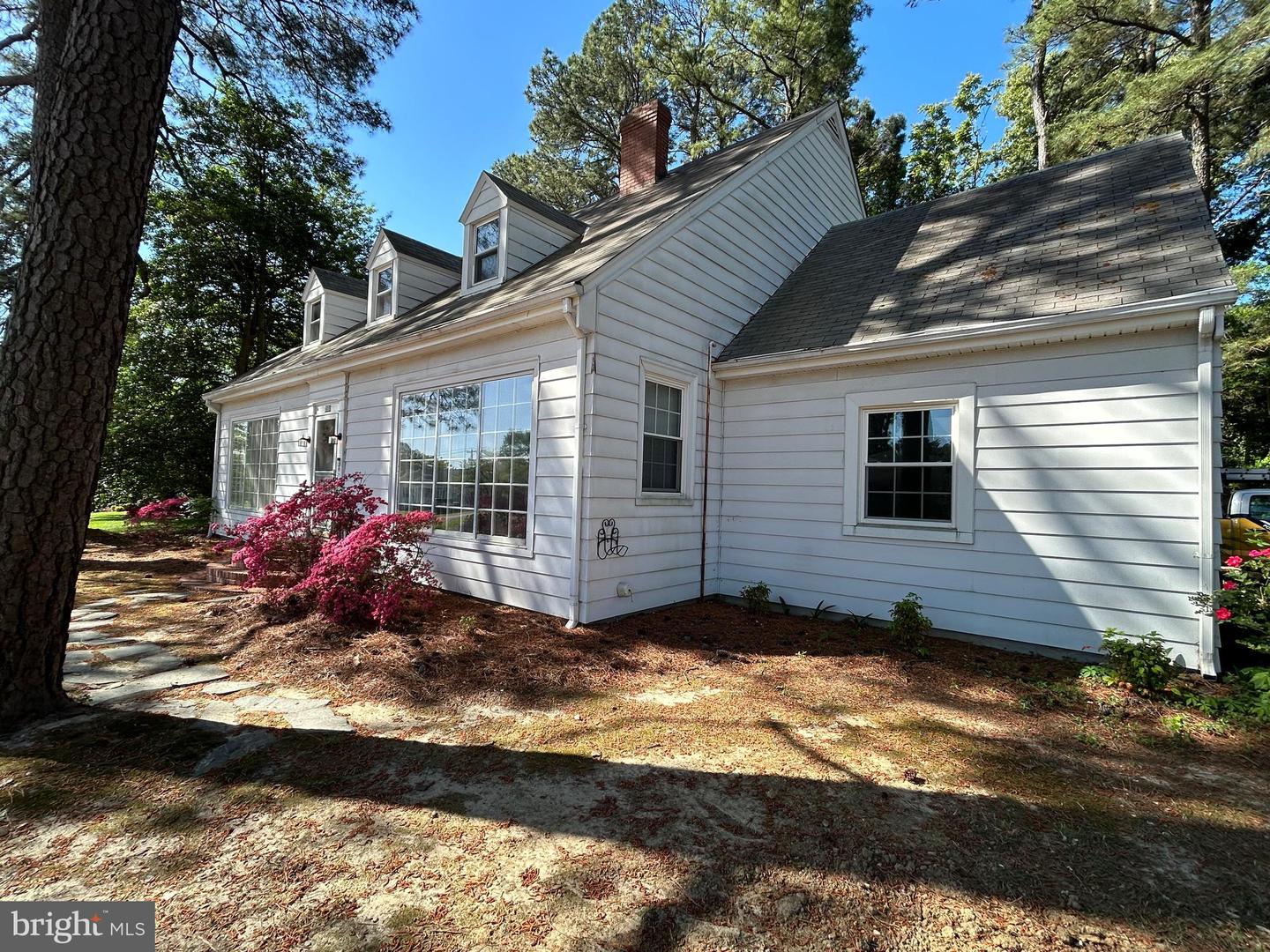 7999 Fast Ln Property Photo 6
