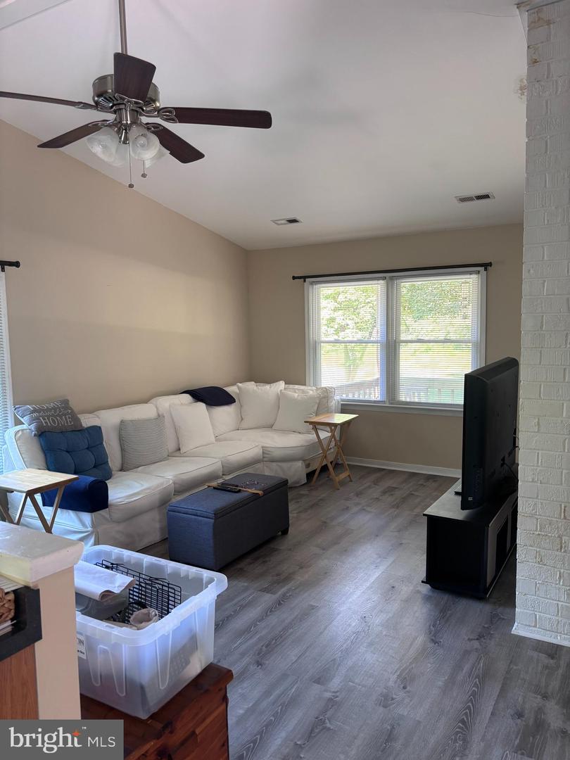 15358 Binns Rd Property Photo 3