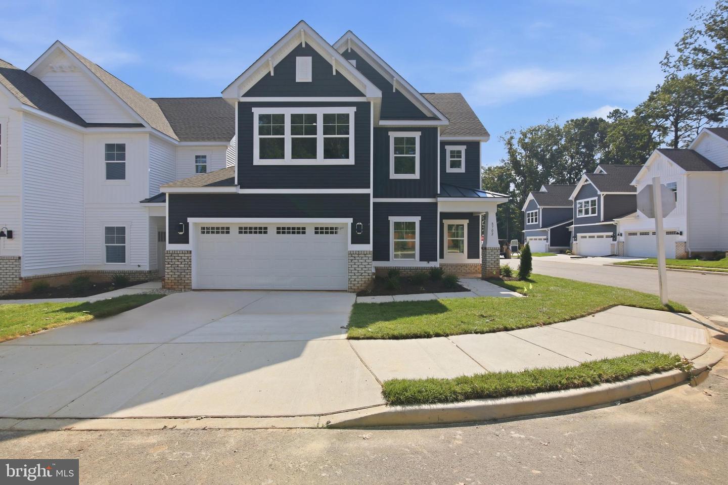 8702 Coastal Ter Property Photo 1