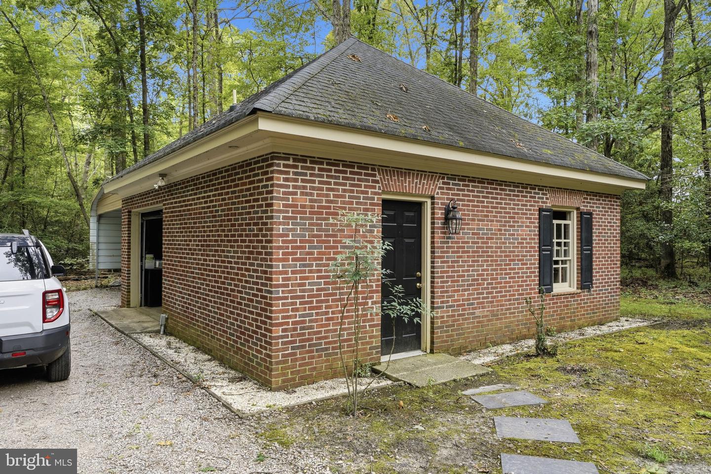 13136 Blanton Rd Property Photo 7