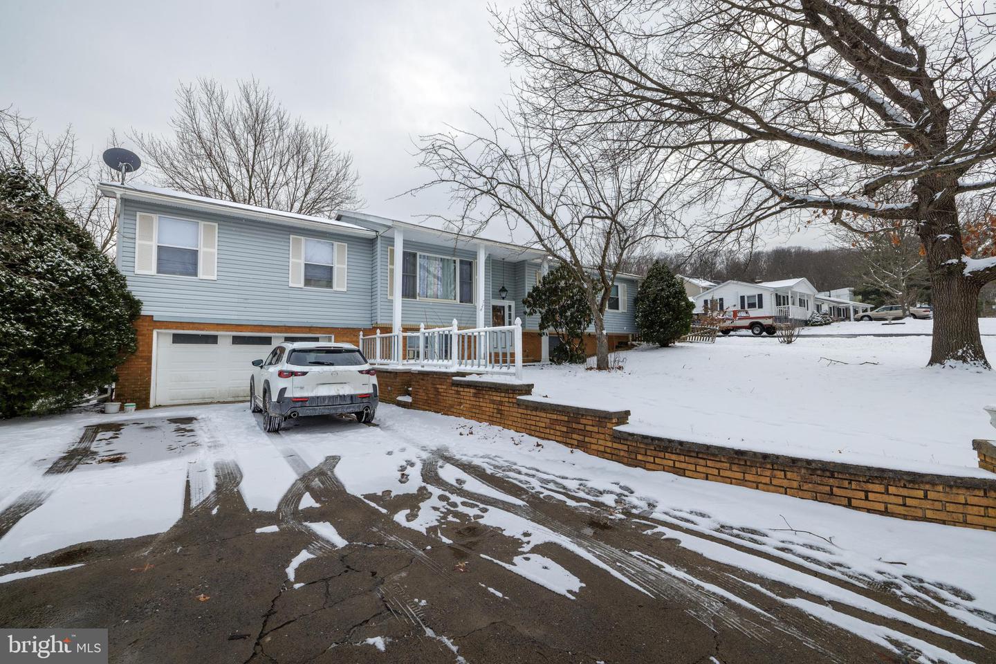 728 Foley Rd Property Photo