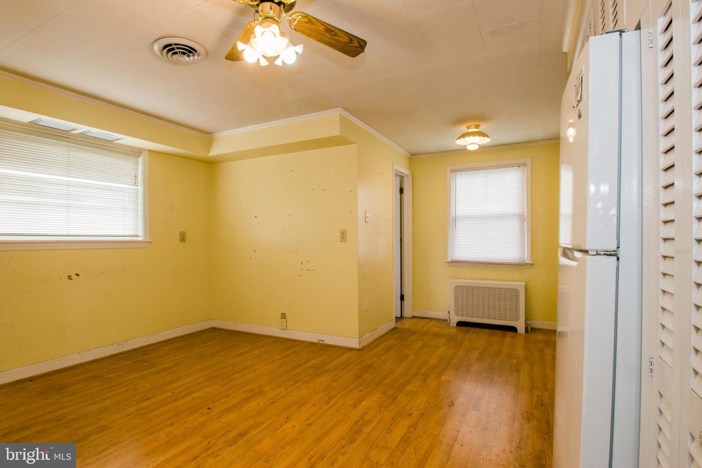 1124 S High St Property Photo 15