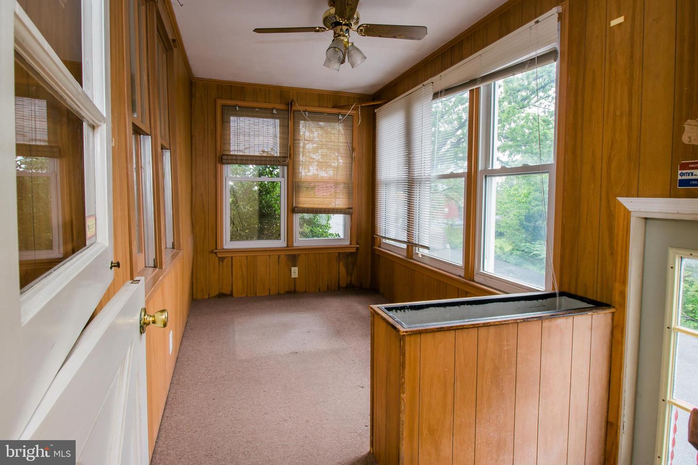 1124 S High St Property Photo 17