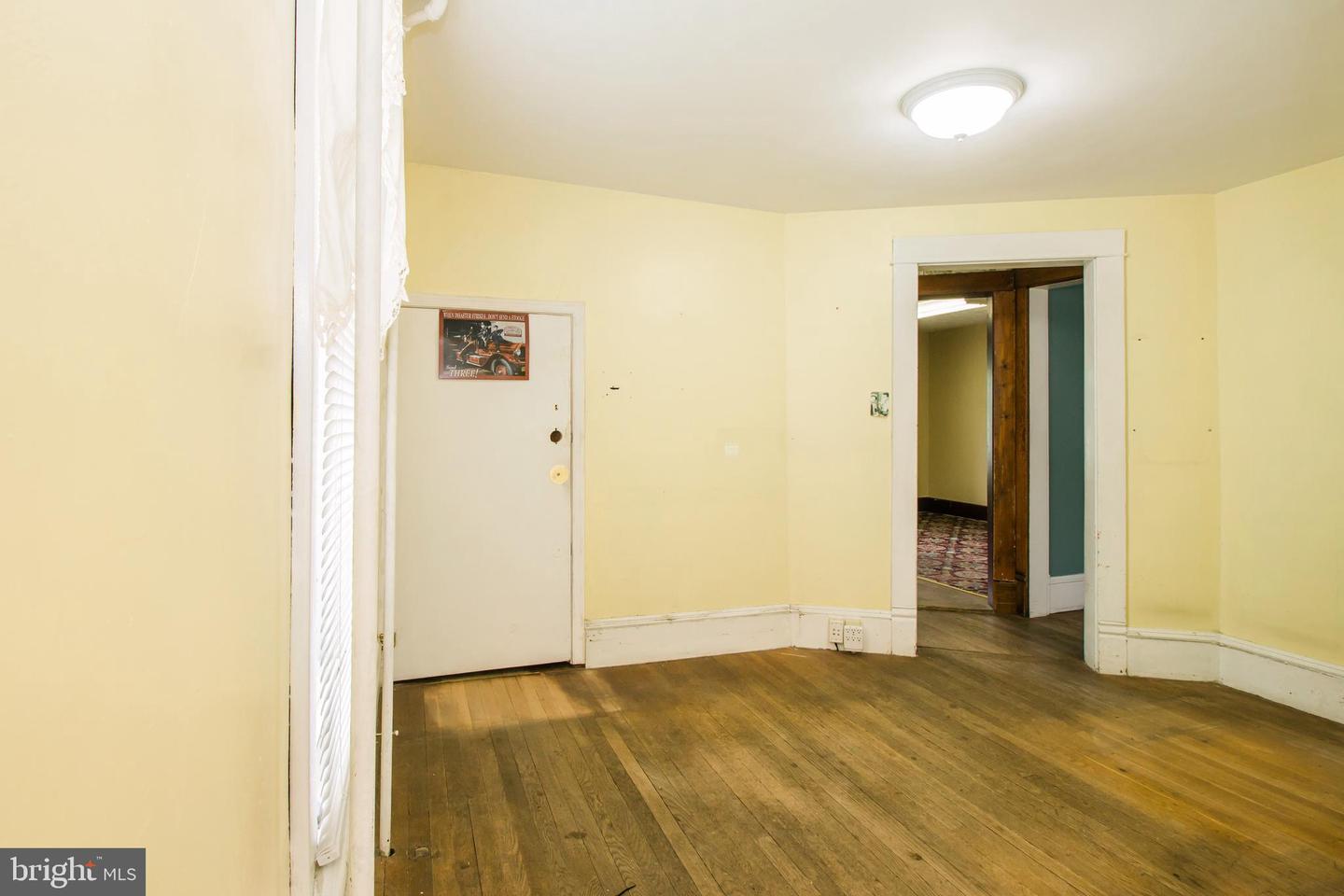 1124 S High St Property Photo 19