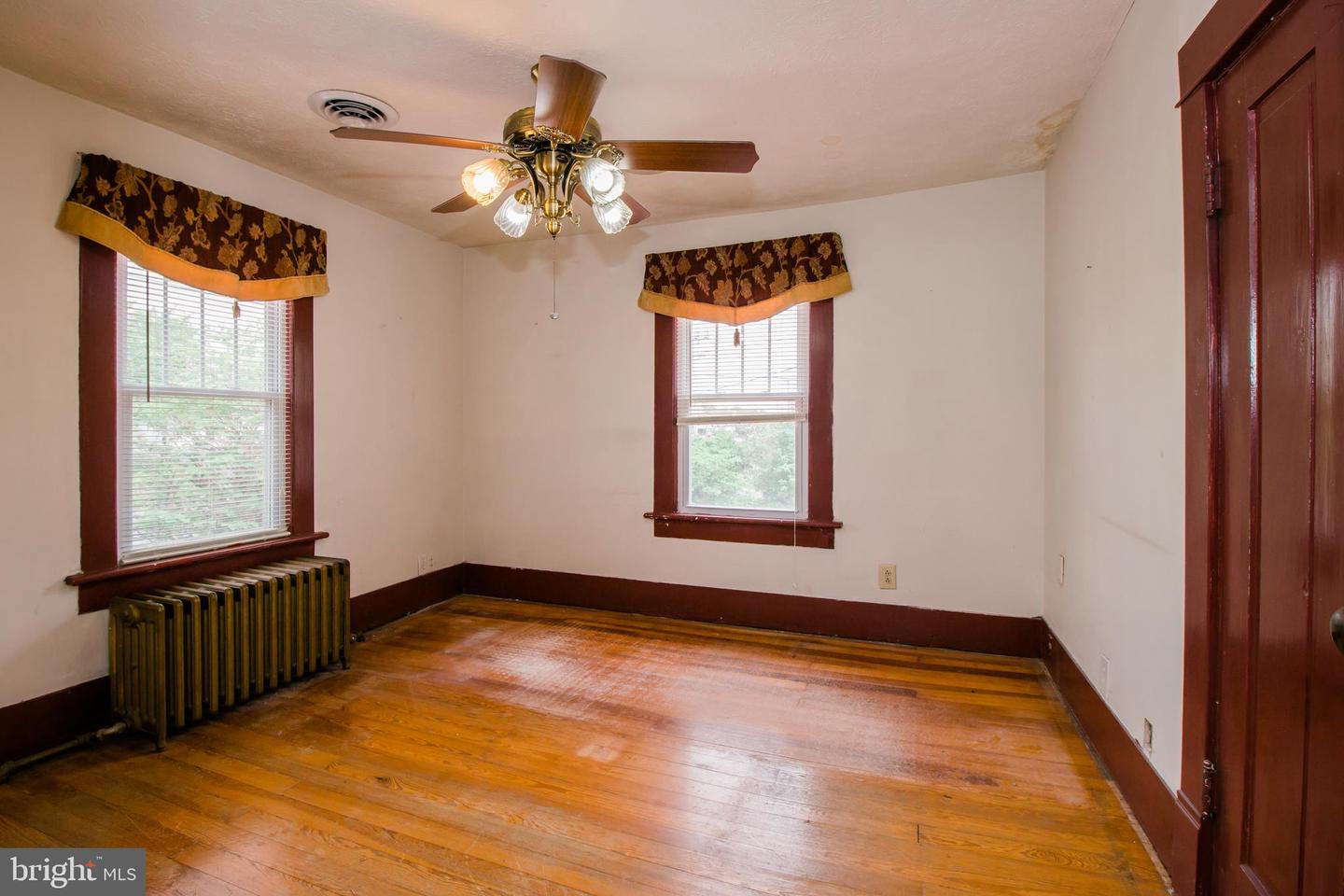 1124 S High St Property Photo 21
