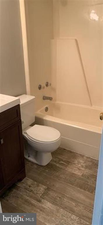 1384 Hunters Rd #e Property Photo 5