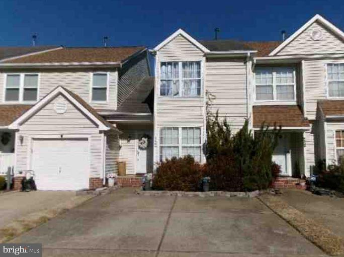 124 River Walk Ct Property Photo 1