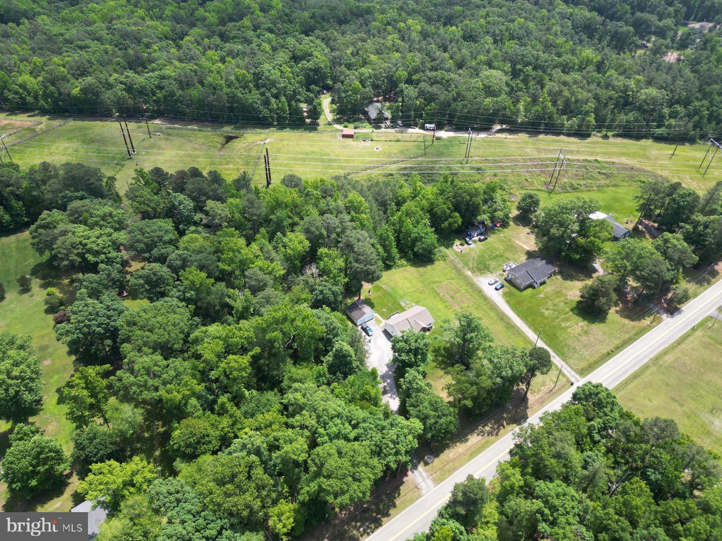 8675 Strath Rd Property Photo 4
