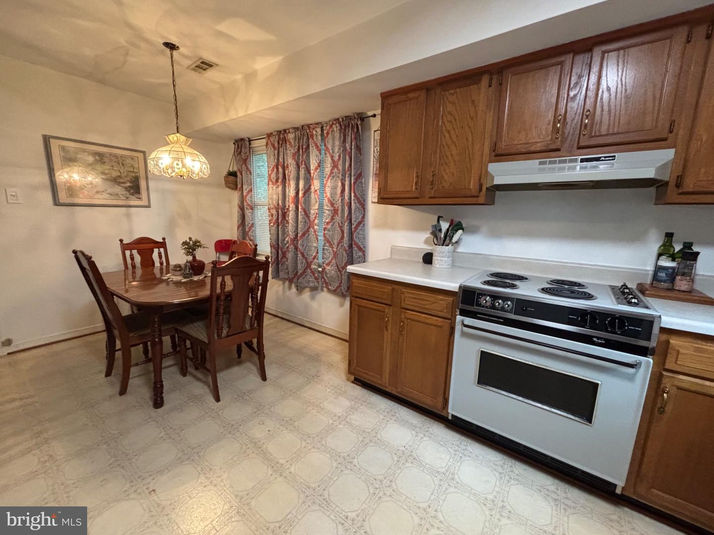 9728 Country Way Rd Property Photo 1