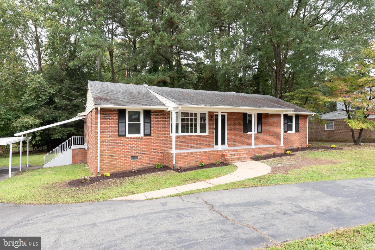 715 Azalea Ave Property Photo 1