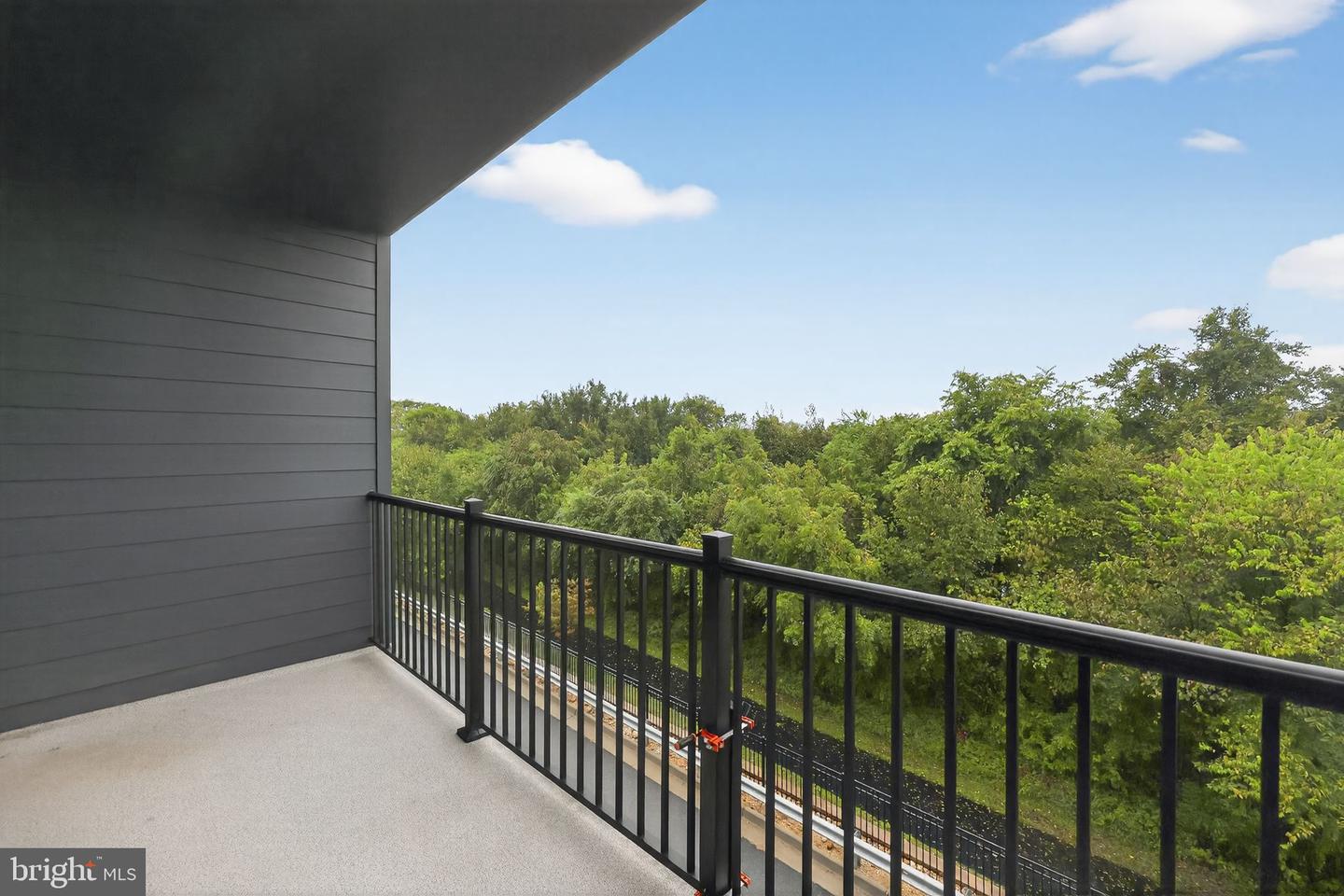 5268-c Old Main St #303 Property Photo 18