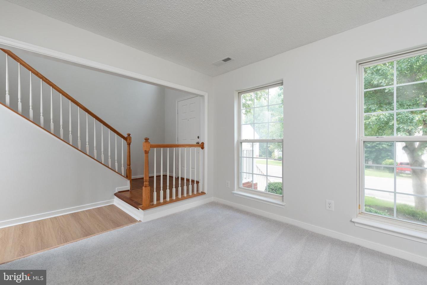 4205 Seamore St Property Photo 9