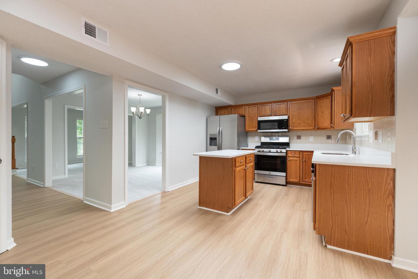 4205 Seamore St Property Photo 14