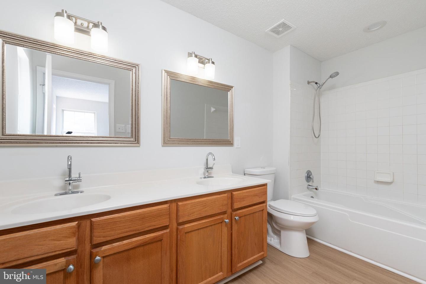 4205 Seamore St Property Photo 32