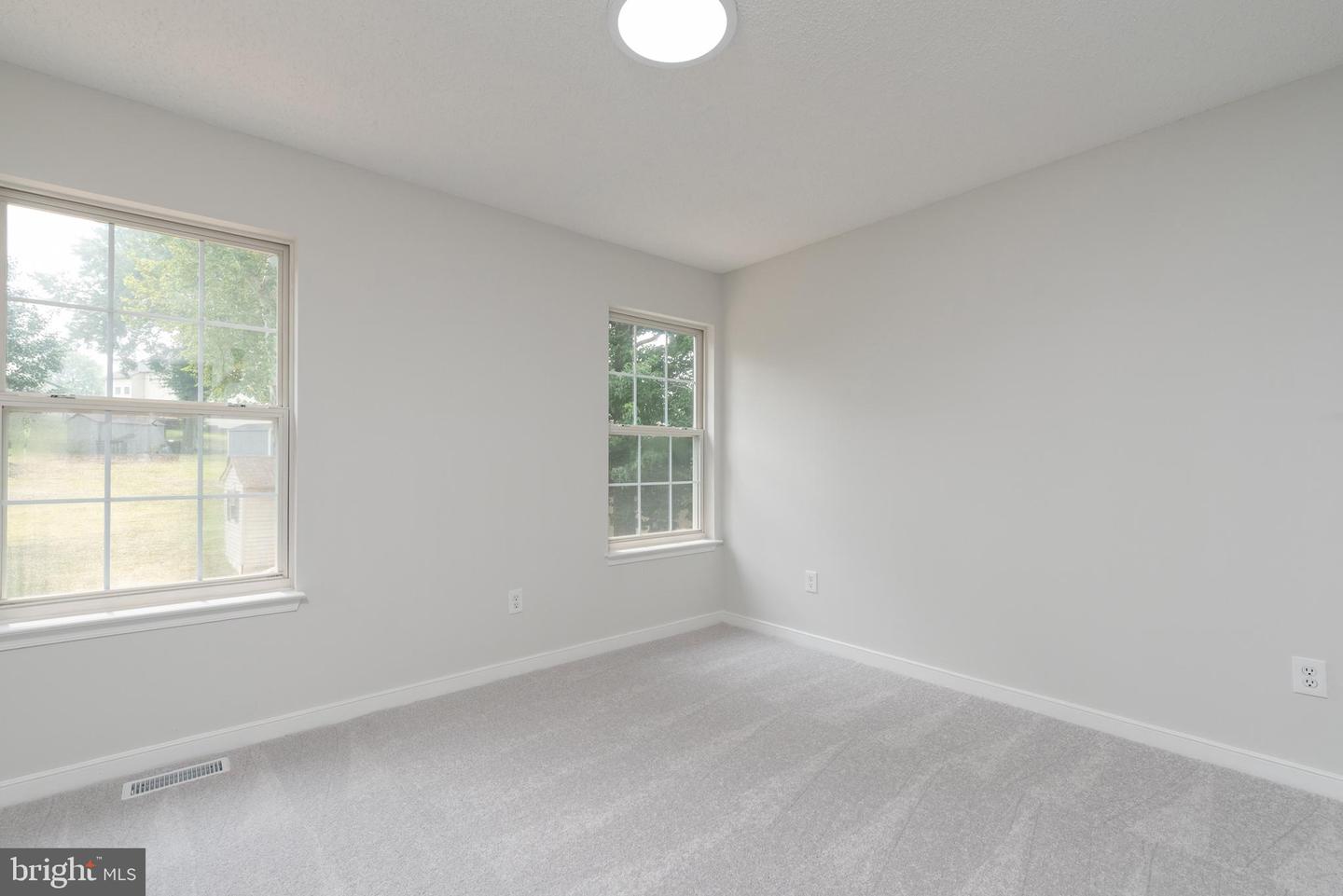 4205 Seamore St Property Photo 33