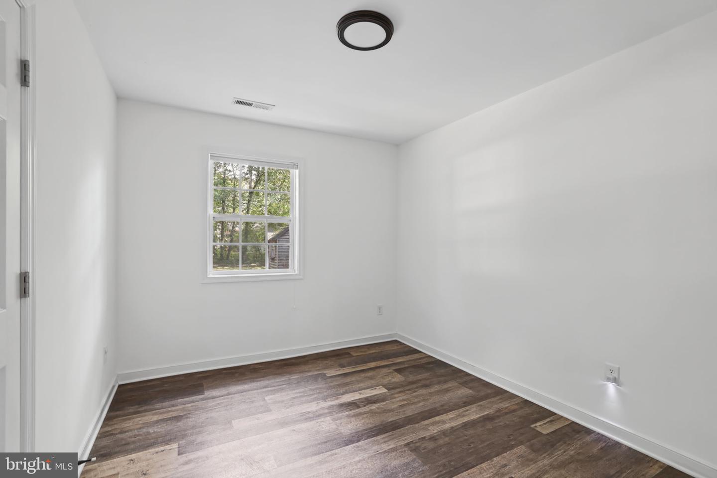 210 Naglee Ave Property Photo 14