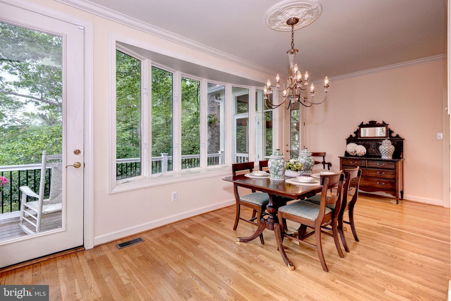 20 The Palisades Property Photo 18