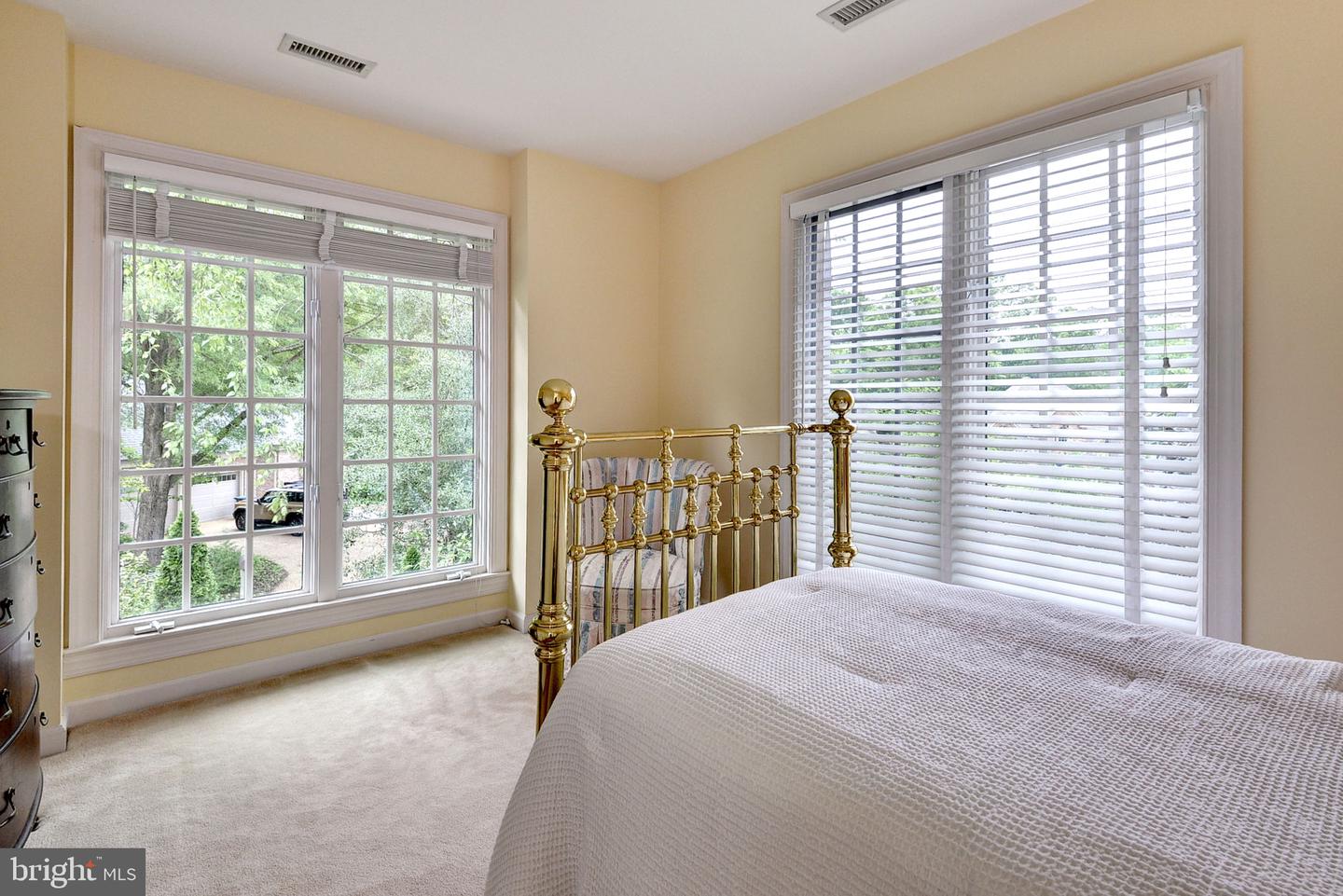 20 The Palisades Property Photo 39