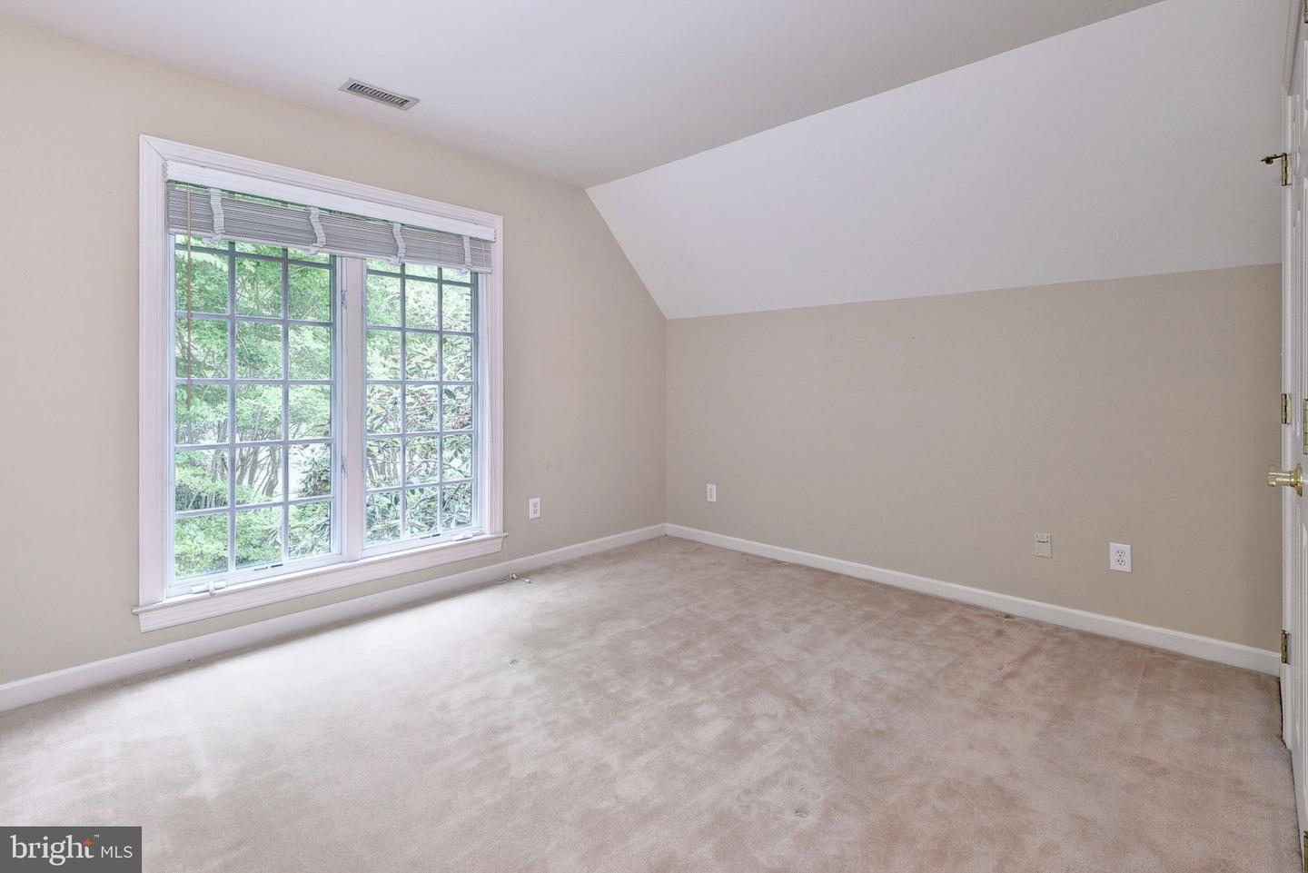 20 The Palisades Property Photo 41