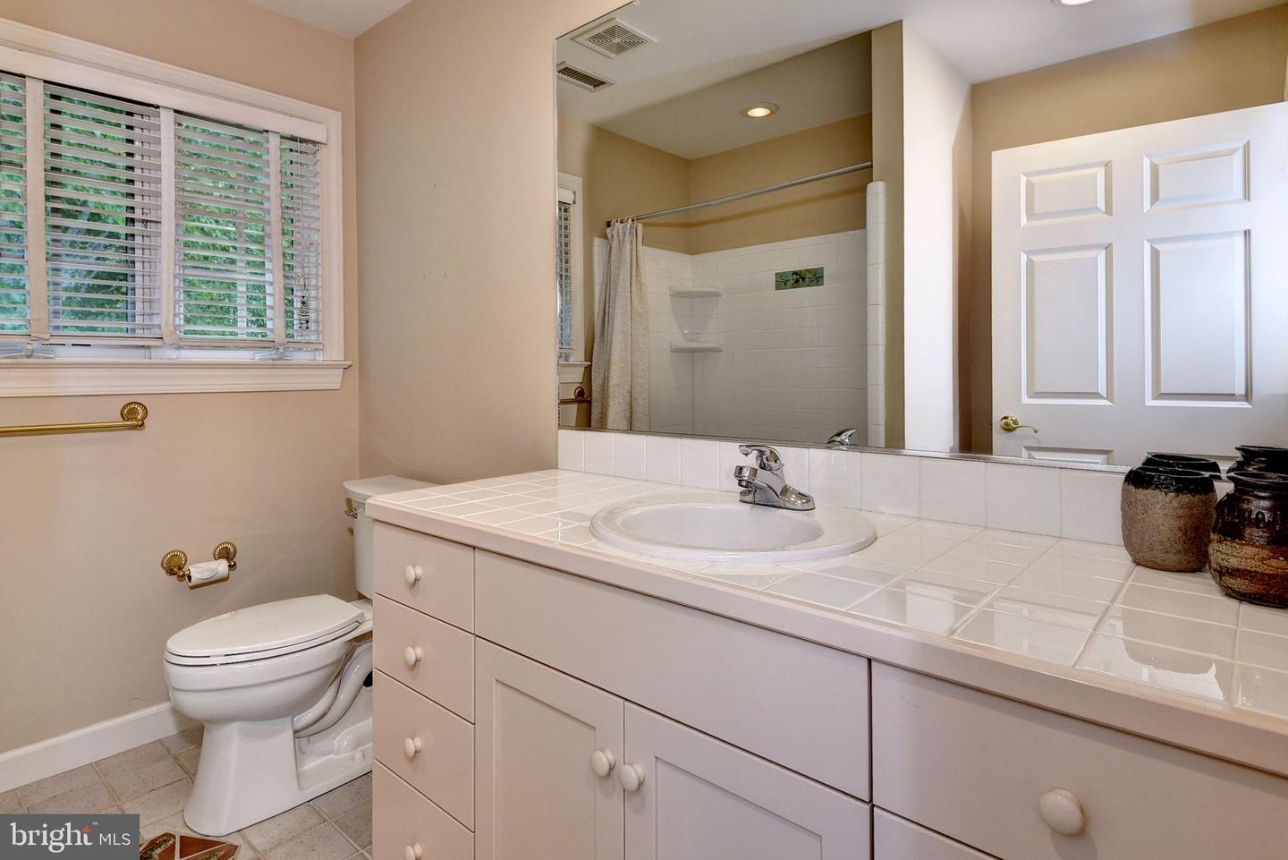 20 The Palisades Property Photo 42