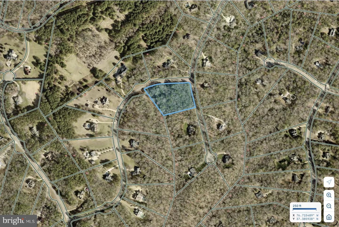 8260 Wrenfield Dr Property Photo 2