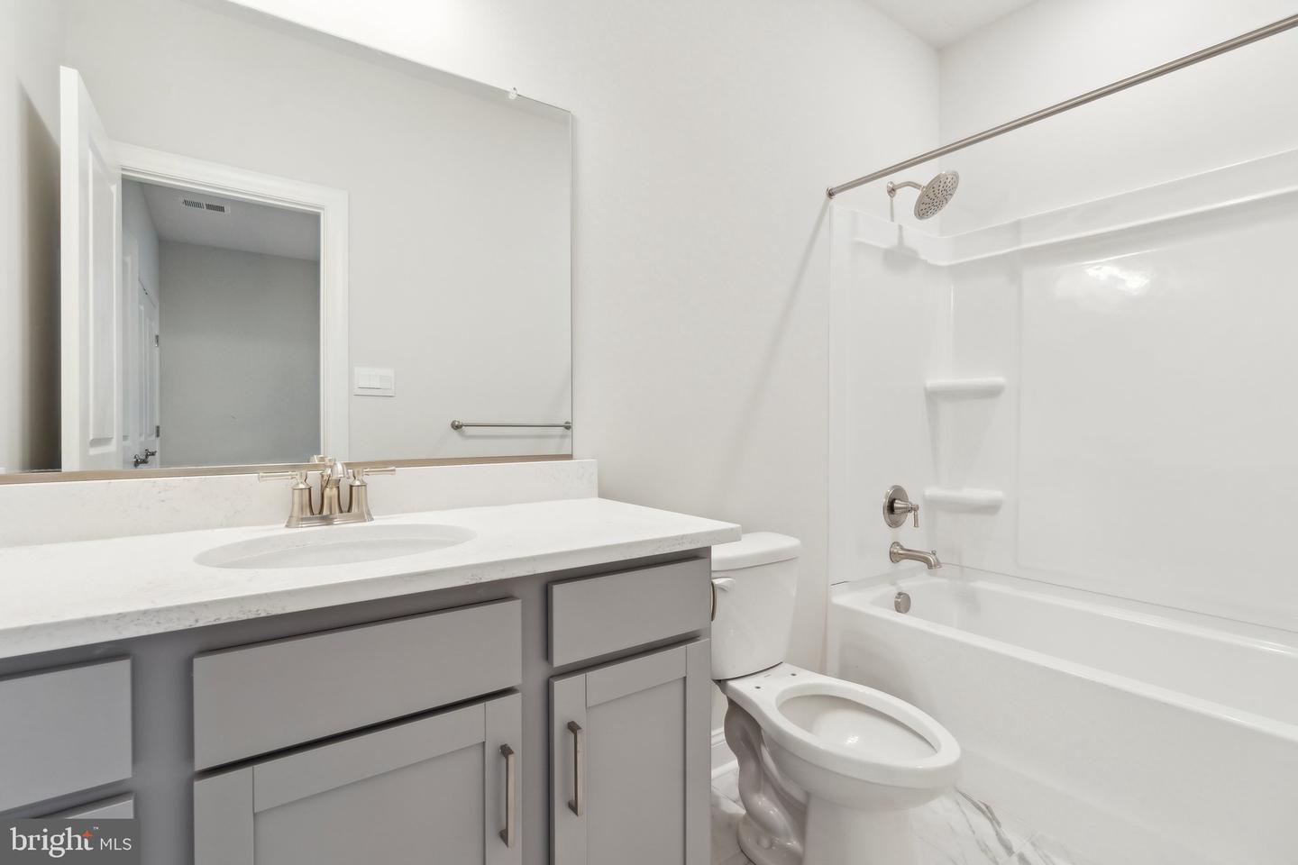 1316 Treviso Bay Property Photo 14